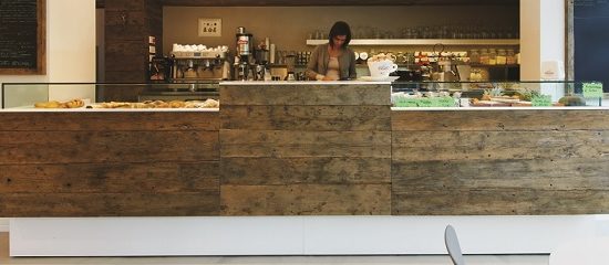 bancone bar in legno